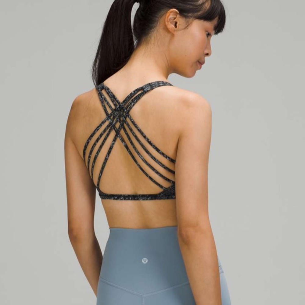 Lululemon ‘Free To Be Bra’ - size 14